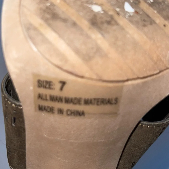 Charlotte Russe Darby Peep Toe Faux Suede Cutout Bootie Sz 7 - Picture 4 of 10